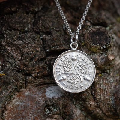 Silver_coin_necklace_acorns