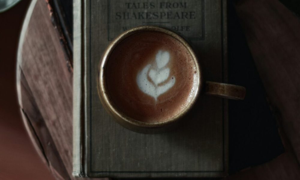 Artisan Hot Chocolate for Autumn Evenings