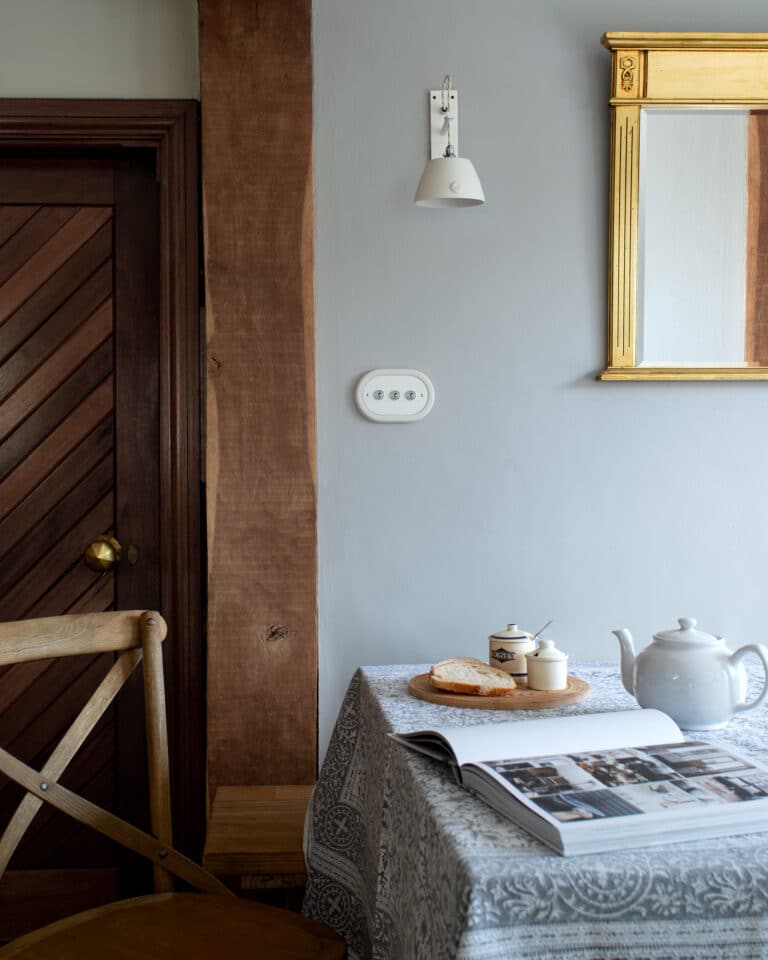 Lam Lighting Switches